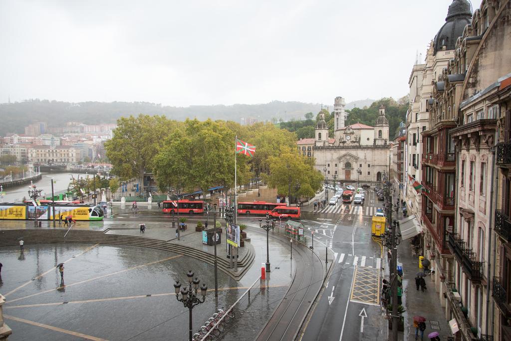 Petit Palace Arana Bilbao Hotel Bagian luar foto