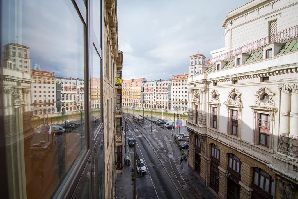 Petit Palace Arana Bilbao Hotel Bagian luar foto